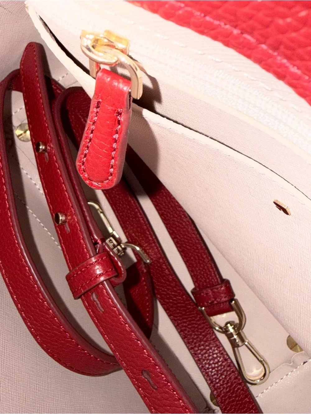 Kate Spade Essential Medium North South Leather Tote Bag